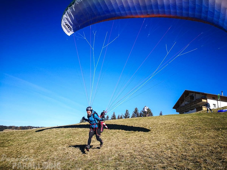 DH11.17 Luesen-Paragliding-392