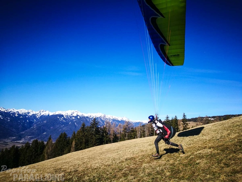 DH11.17 Luesen-Paragliding-413