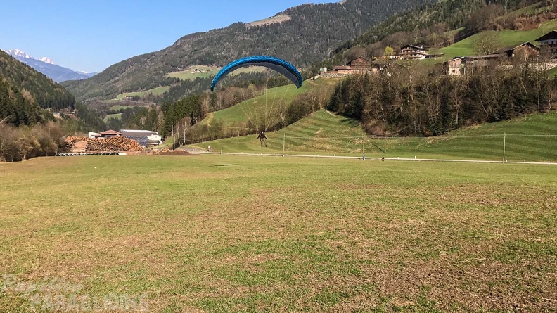 DH13.17 Luesen-Paragliding-197