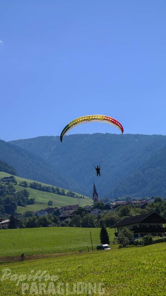 DH27.17 Luesen-Paragliding-130