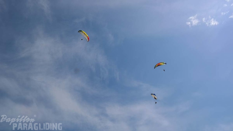DH27.17 Luesen-Paragliding-266