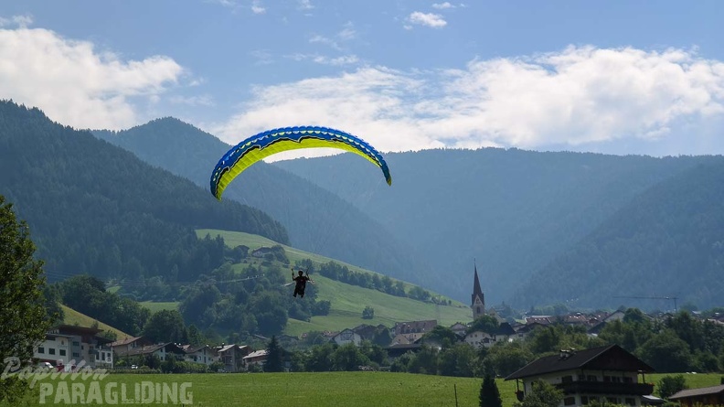 DH27.17 Luesen-Paragliding-286