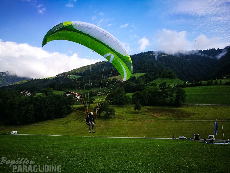 DH28.17 Luesen-Paragliding-174