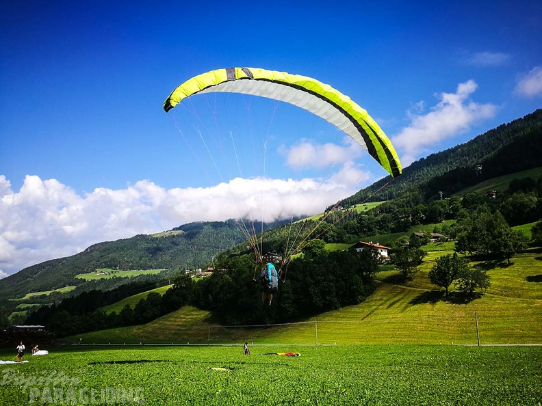 DH28.17_Luesen-Paragliding-182.jpg