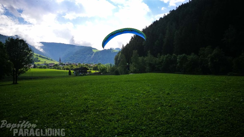 DH28.17 Luesen-Paragliding-183
