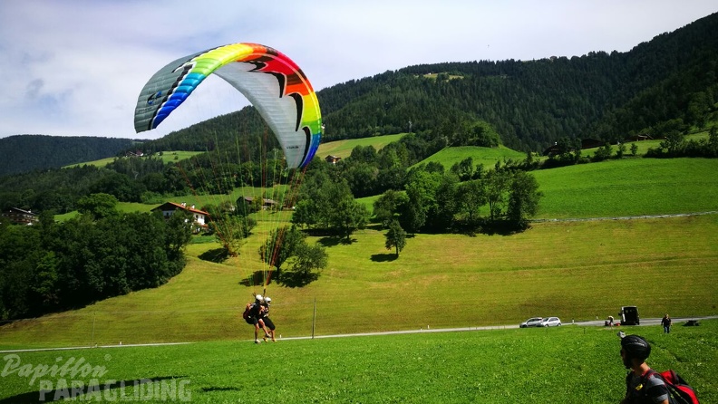 Papillon_Paragliding-Luesen_DH27.1712.jpeg