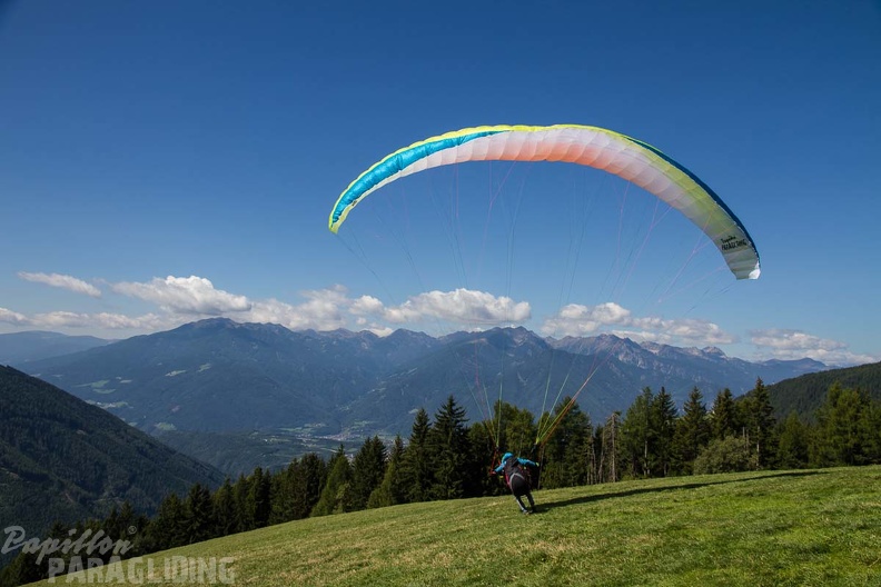 DH34.17_Luesen-Paragliding-100.jpg