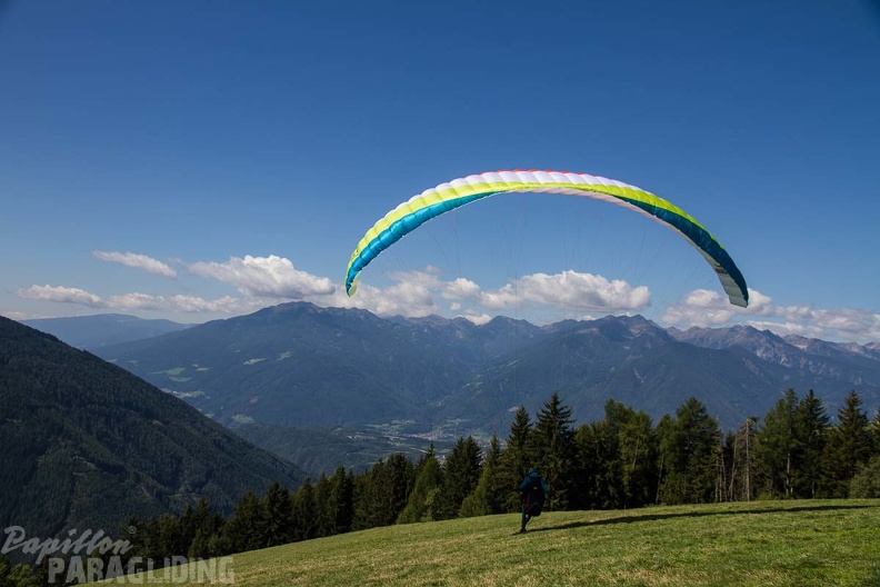 DH34.17_Luesen-Paragliding-101.jpg