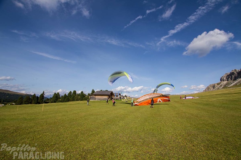 DH34.17 Luesen-Paragliding-532