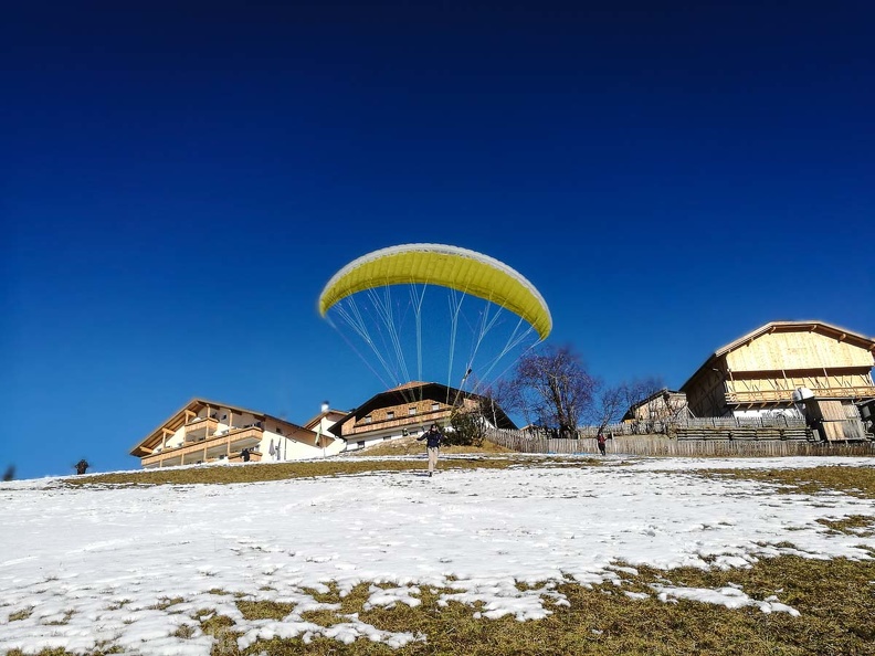 DH52.17_Luesen-Paragliding-243.jpg