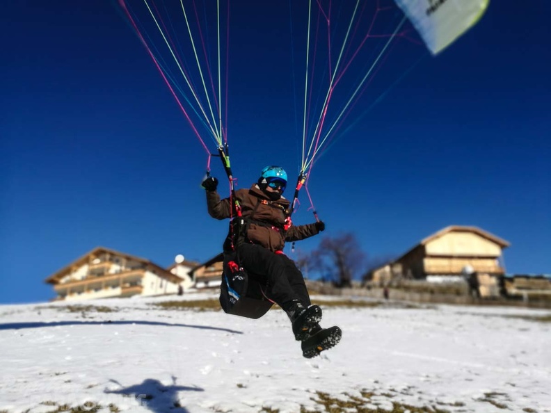 DH52.17_Luesen-Paragliding-250.jpg
