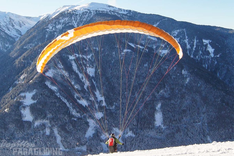 DH1.18_Luesen-Paragliding-162.jpg