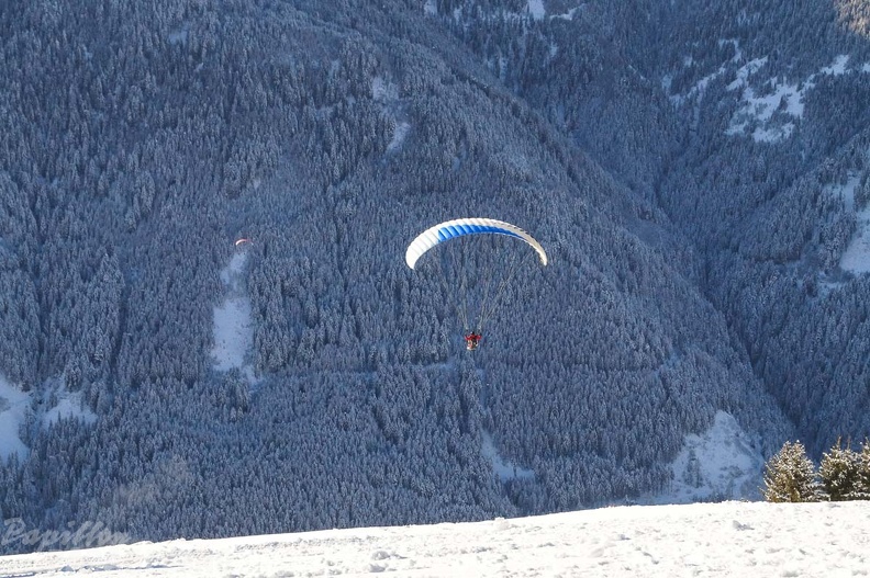 DH1.18_Luesen-Paragliding-467.jpg