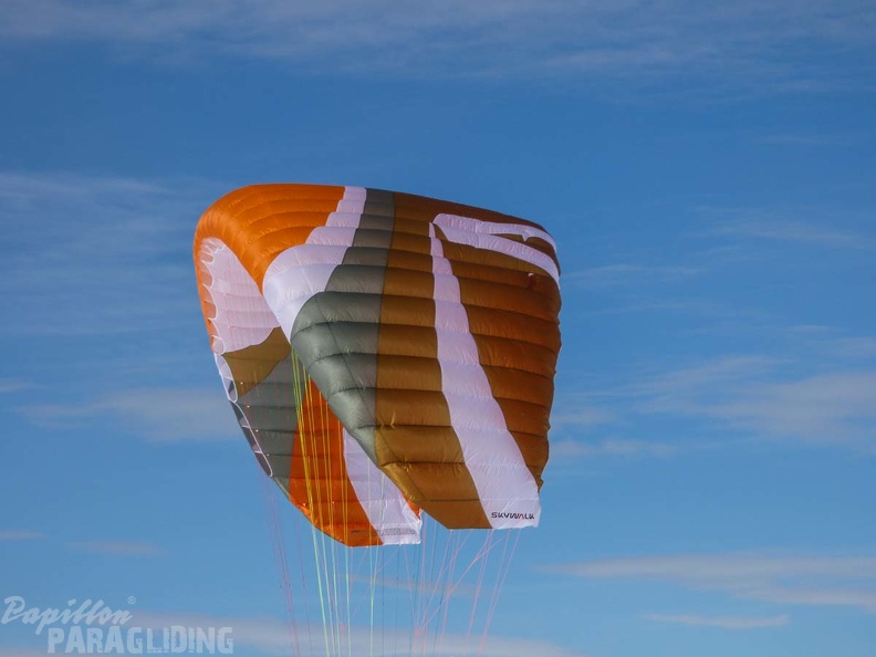 DH1.18 Luesen-Paragliding-544