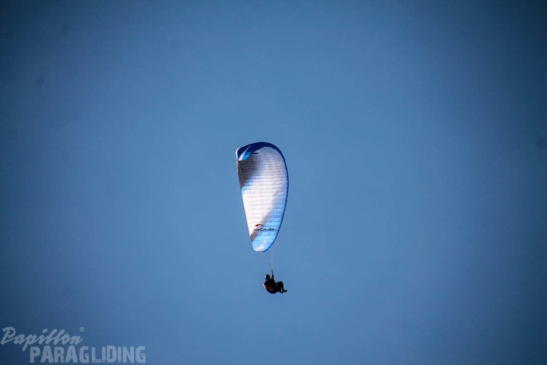 DH12.18 Luesen-Paragliding-317