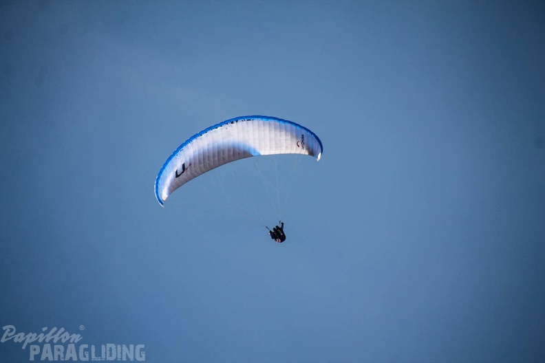 DH12.18 Luesen-Paragliding-321