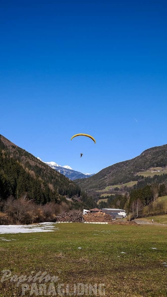 DH12.18 Luesen-Paragliding-545