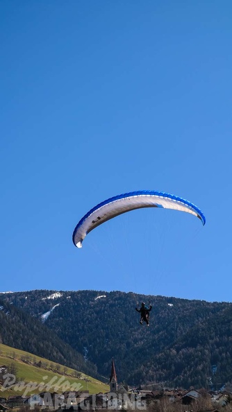 DH12.18 Luesen-Paragliding-579