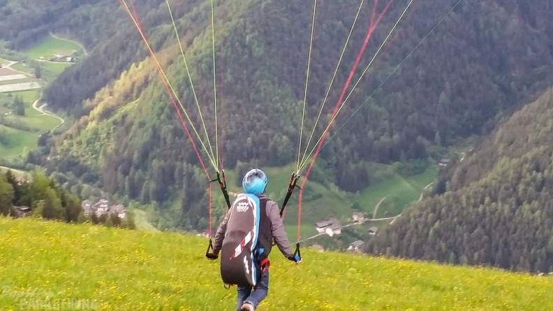 DH19.18 Luesen-Paragliding-107