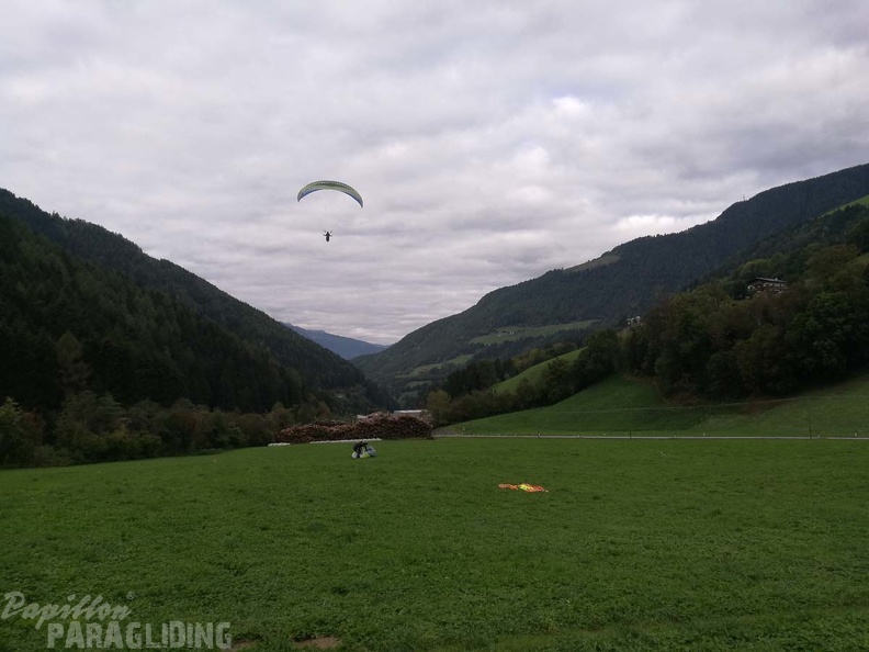 DH41.18 Luesen-Paragliding-178