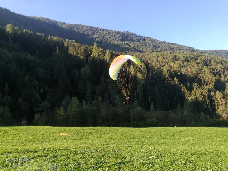 DH41.18 Luesen-Paragliding-249