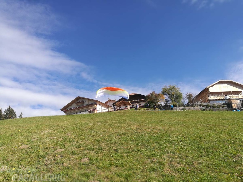 DH41.18 Luesen-Paragliding-353
