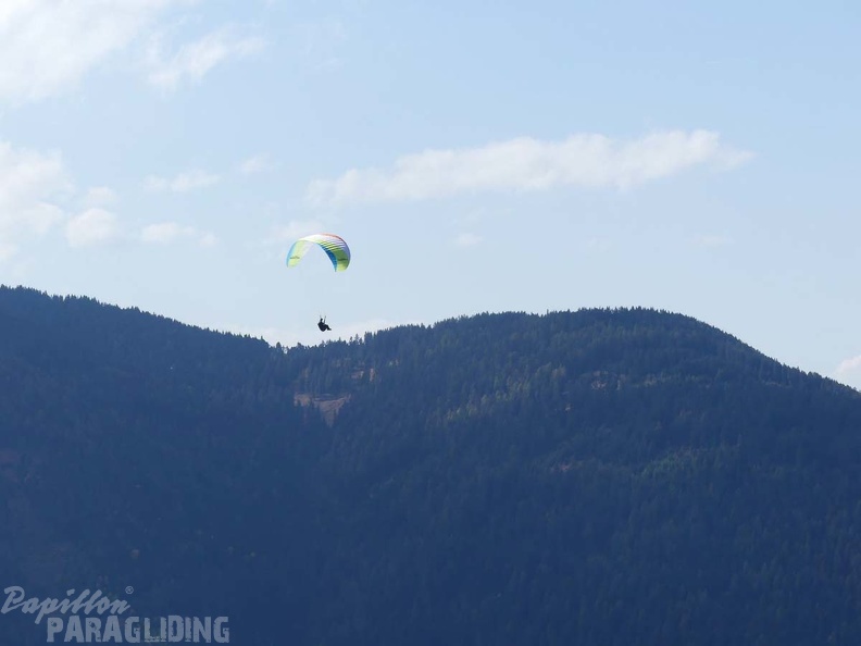 DH41.18 Luesen-Paragliding-383