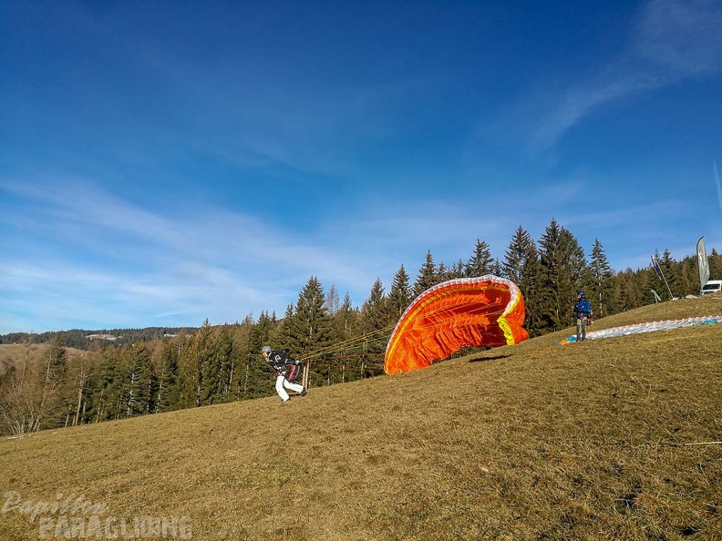 DH1.19_Luesen-Paragliding-170.jpg