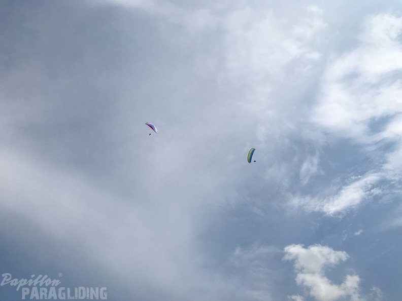 DH32.19 Luesen Paragliding-174