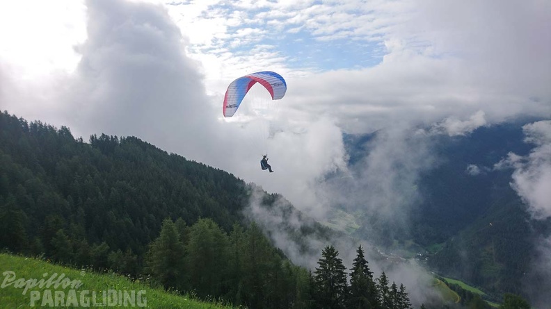 DH29.20 Luesen-Paragliding-228