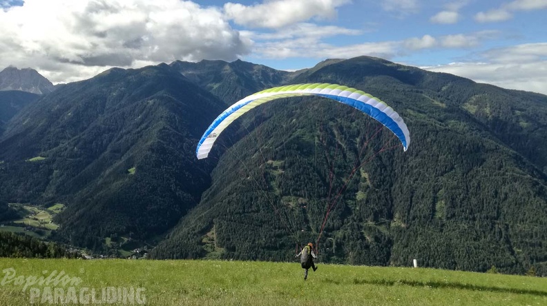 DH29.20 Luesen-Paragliding-323