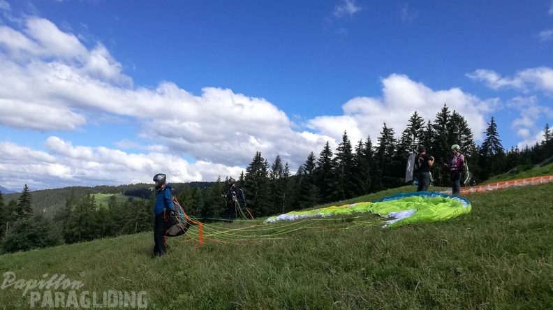 DH29.20 Luesen-Paragliding-333