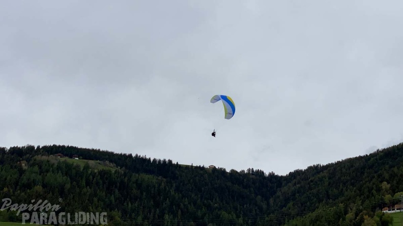 DH21.21-Luesen-Paragliding-134