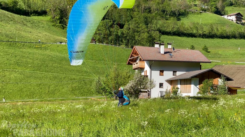 DH21.21-Luesen-Paragliding-214