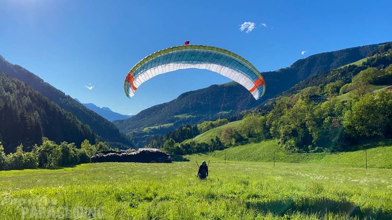 DH21.21-Luesen-Paragliding-238