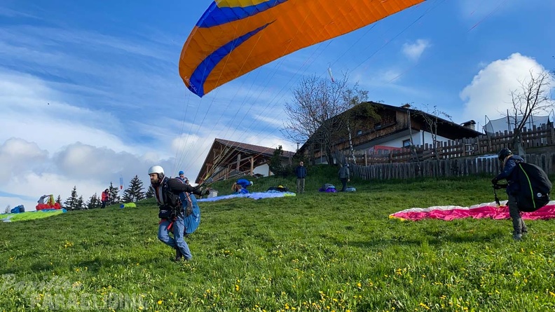 DH21.21-Luesen-Paragliding-368