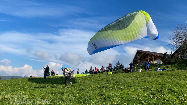 DH21.21-Luesen-Paragliding-374