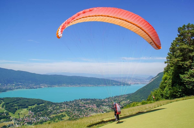 Annecy Papillon-Paragliding-145