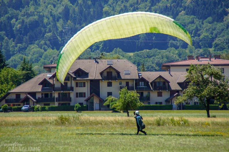 Annecy Papillon-Paragliding-350