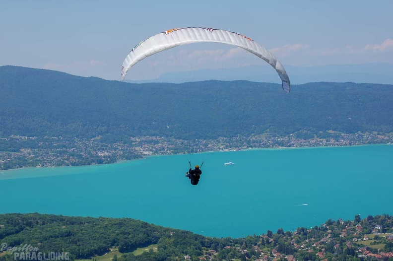 Annecy Papillon-Paragliding-457