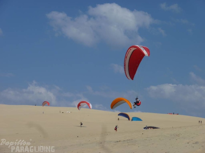 2011_Dune_du_Pyla_Paragliding_001.jpg