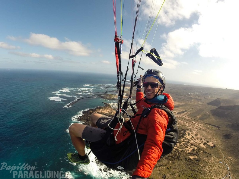 FLA50.17_Lanzarote-Paragliding-118.jpg