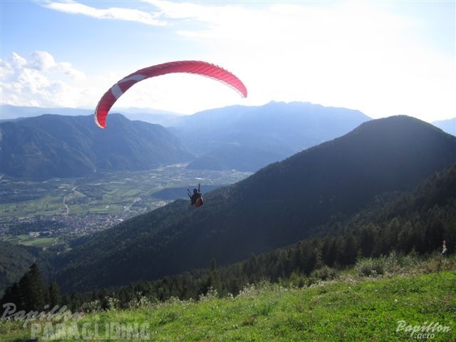 2011 Levico Terme Paragliding 006