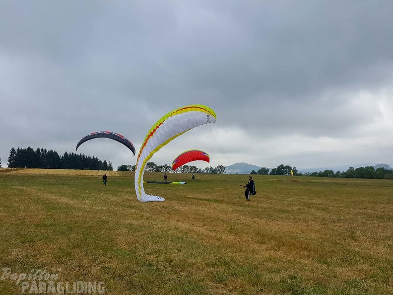FG33.18 Paragliding-119