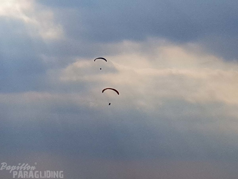 FG33.18 Paragliding-142