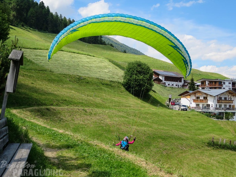 FWA26.16-Watles-Paragliding-1424.jpg