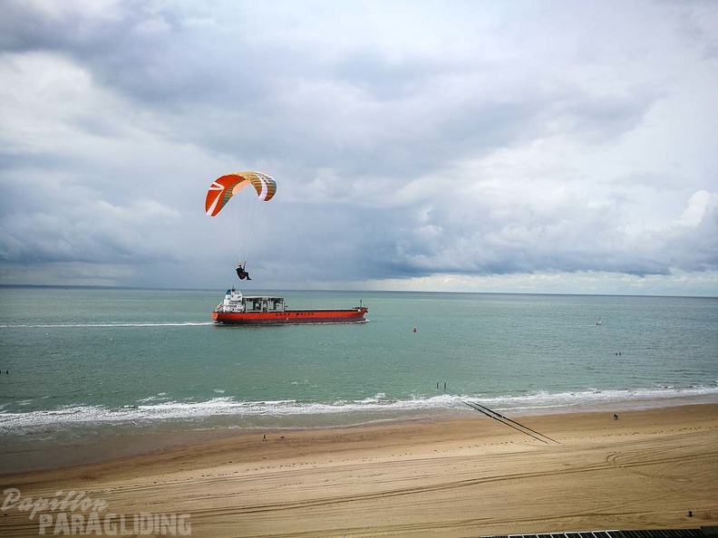 FZ37.17 Zoutelande-Paragliding-418