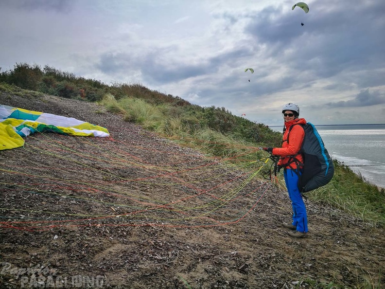 FZ37.17 Zoutelande-Paragliding-436