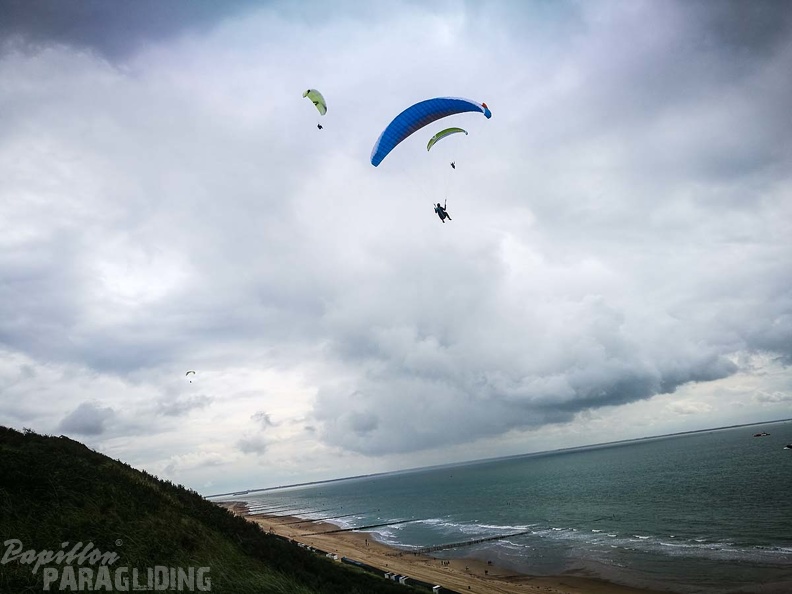 FZ37.17 Zoutelande-Paragliding-442