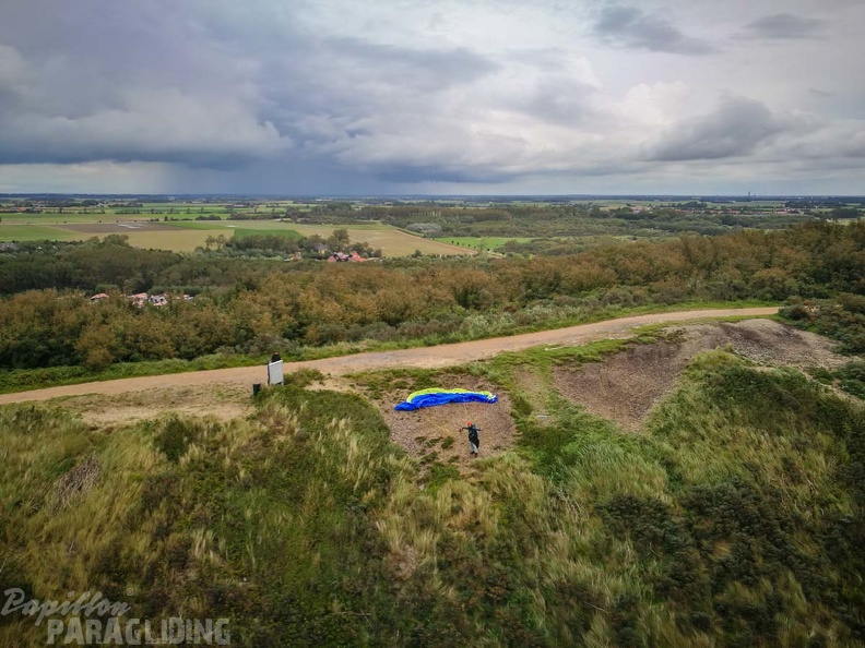 FZ37.17 Zoutelande-Paragliding-465
